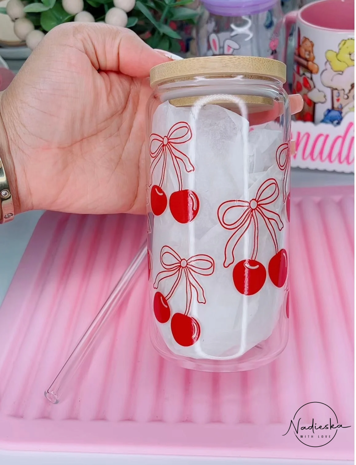 Cherry bows glass can